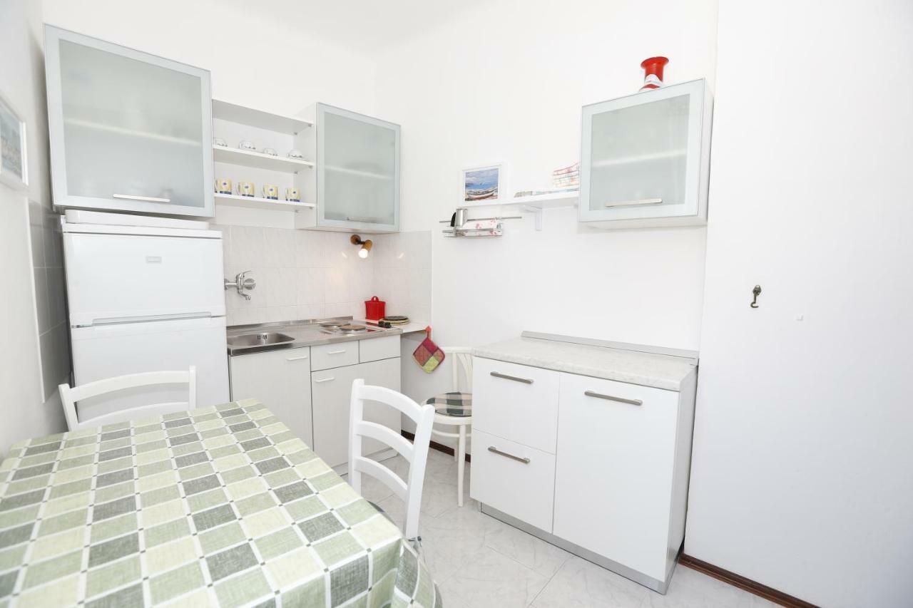 Apartment Luiza With Terrace Baška Exteriér fotografie